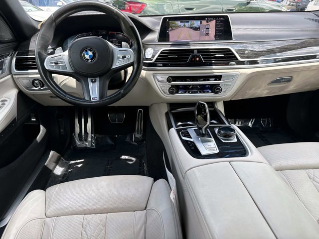 Used 2021 BMW 750i xDrive w/ Executive Package AWD/4WD image 15