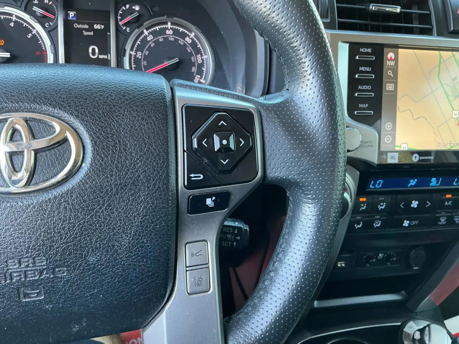 Used 2021 Toyota 4Runner Limited image 27