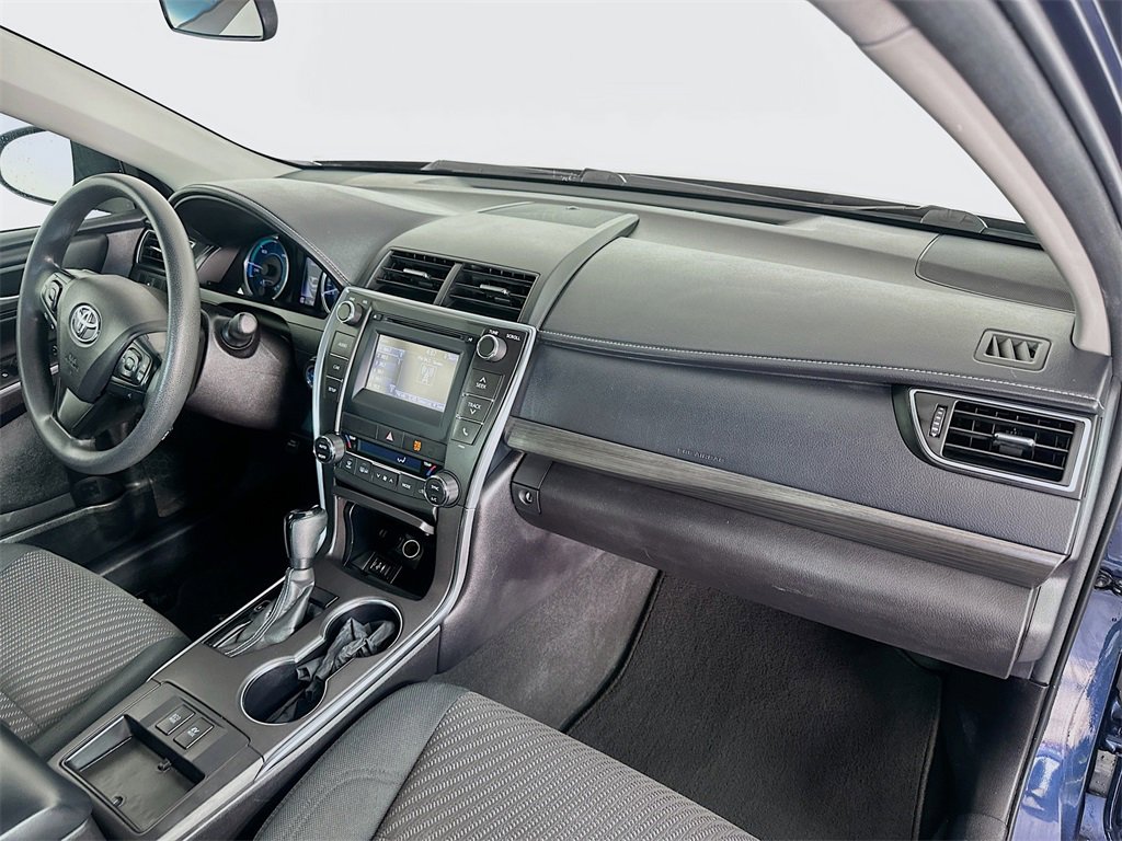 Used 2016 Toyota Camry LE image 26