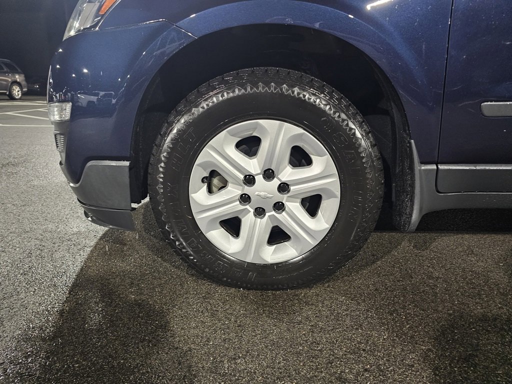 Used 2017 Chevrolet Traverse LS image 33