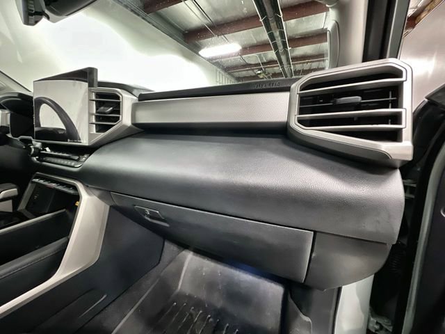 Used 2024 Toyota Tundra Limited AWD/4WD image 29