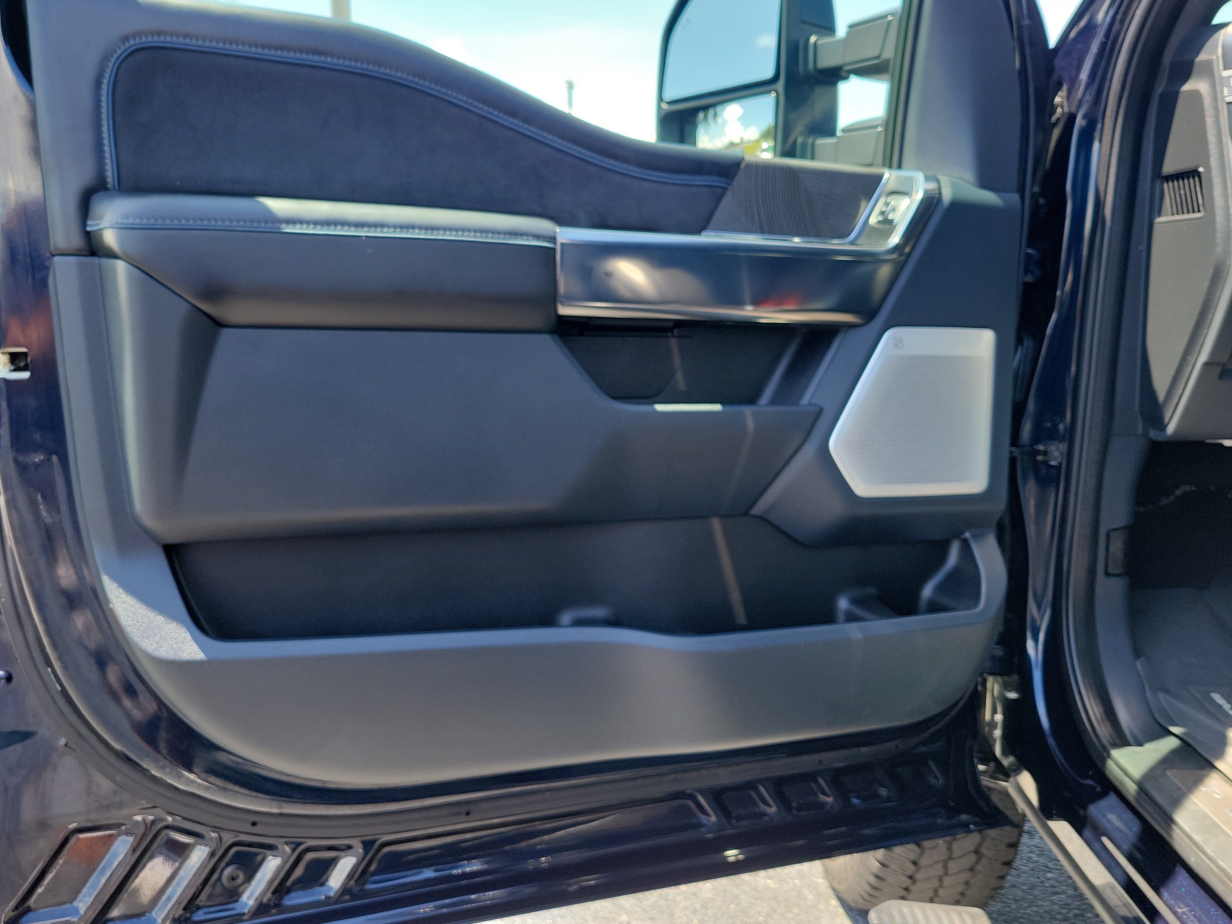 Certified 2025 Ford F250 Platinum AWD/4WD image 17