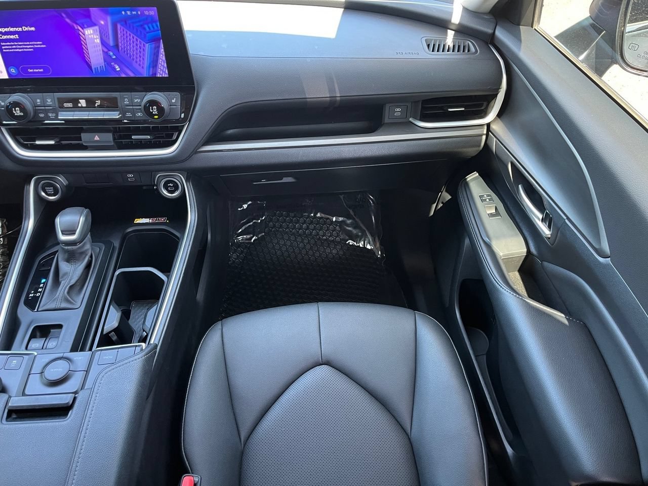 Used 2024 Toyota Grand Highlander FWD image 15