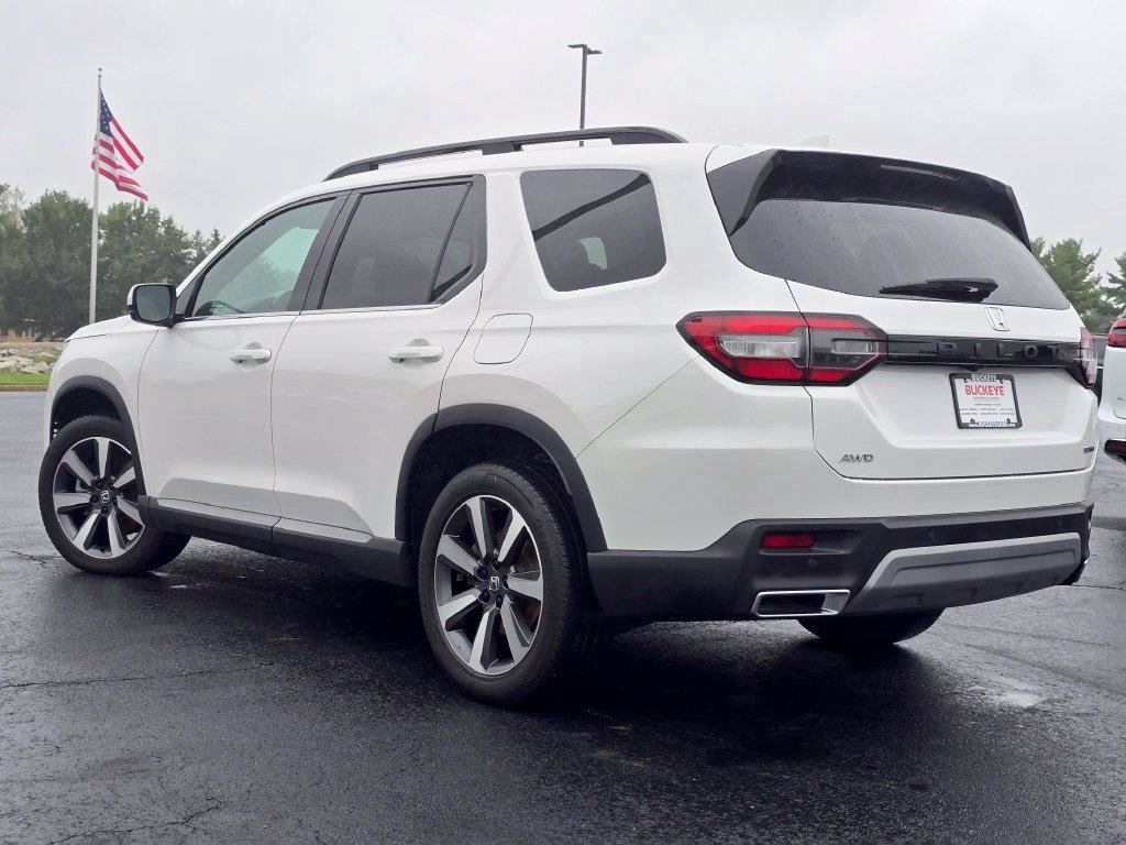 Used 2025 Honda Pilot Touring image 6