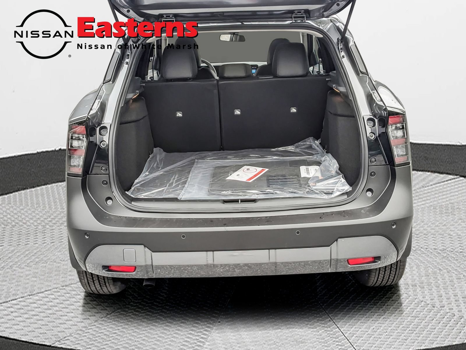 New 2026 Nissan Kicks SR w/ Cold Weather Package AWD/4WD image 11