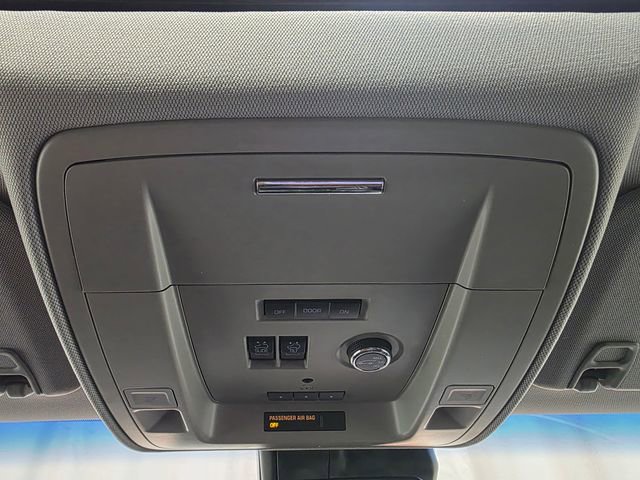 Used 2017 Chevrolet Tahoe LT w/ LT Signature Package image 21