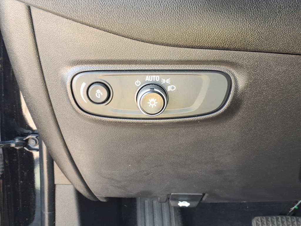 Used 2023 Chevrolet Equinox LT w/ Driver Convenience Package FWD image 20