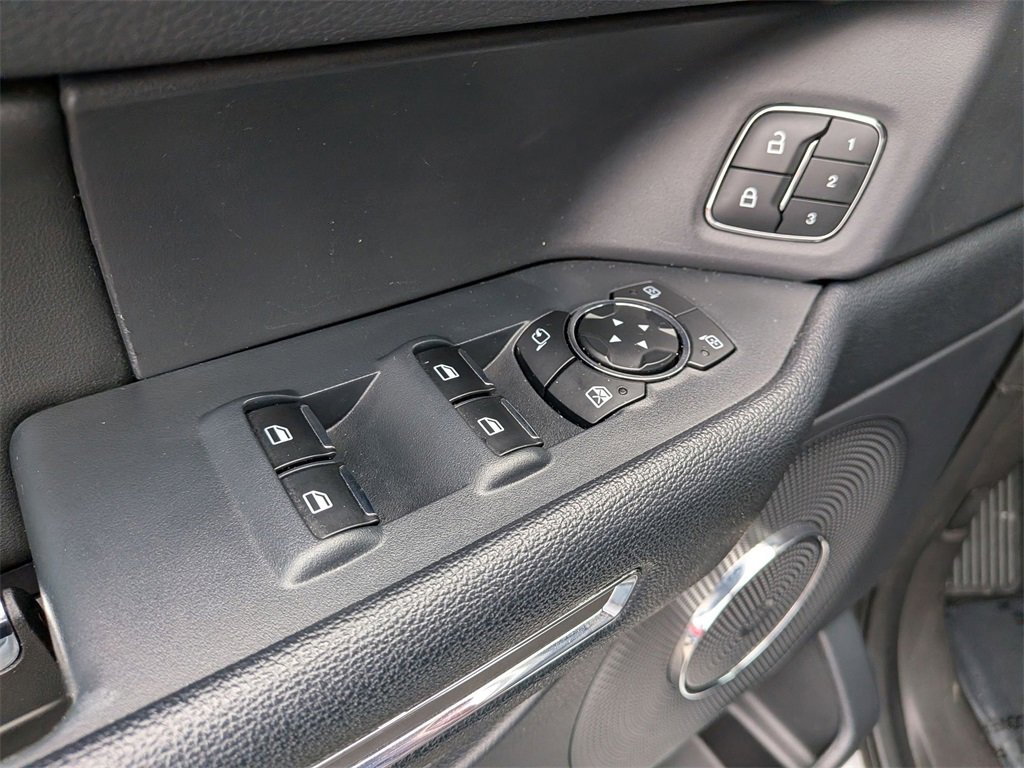 Used 2024 Ford Expedition XLT image 13