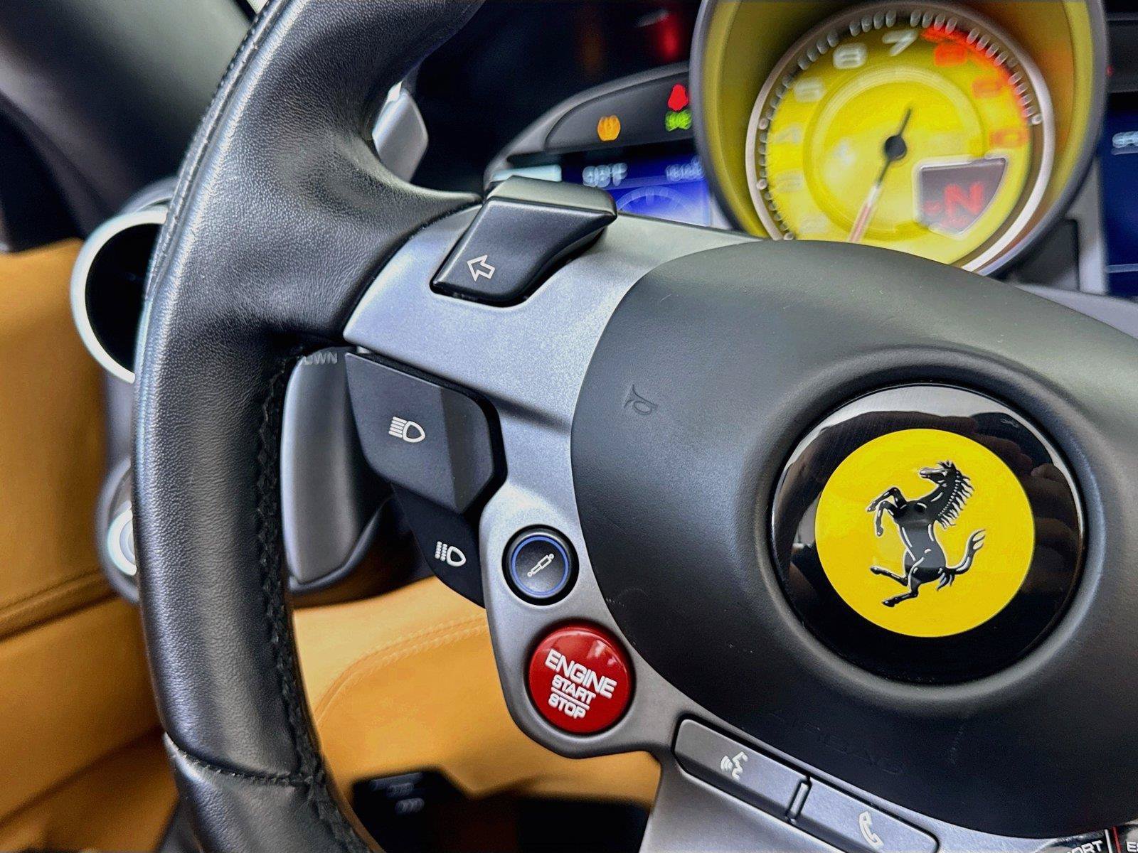 Used 2019 Ferrari Portofino RWD image 23