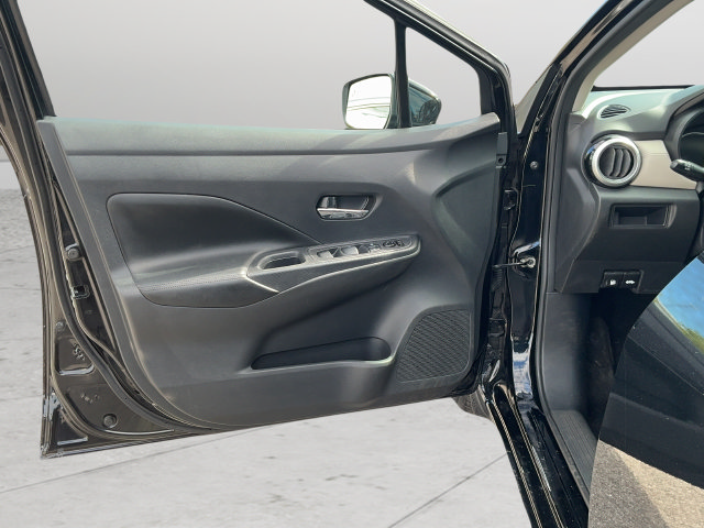 Used 2020 Nissan Versa SV FWD image 18