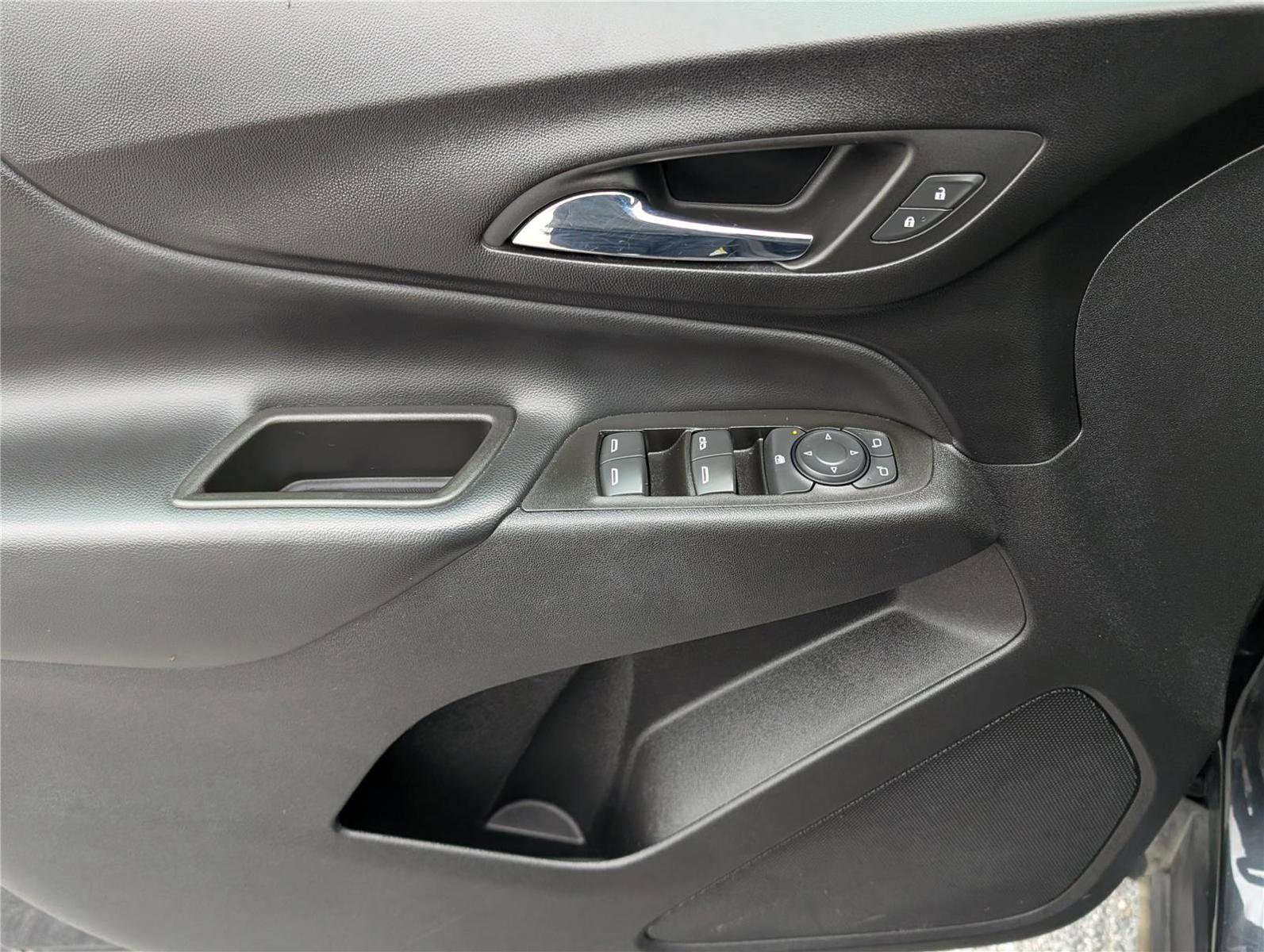 Used 2022 Chevrolet Equinox LT image 18