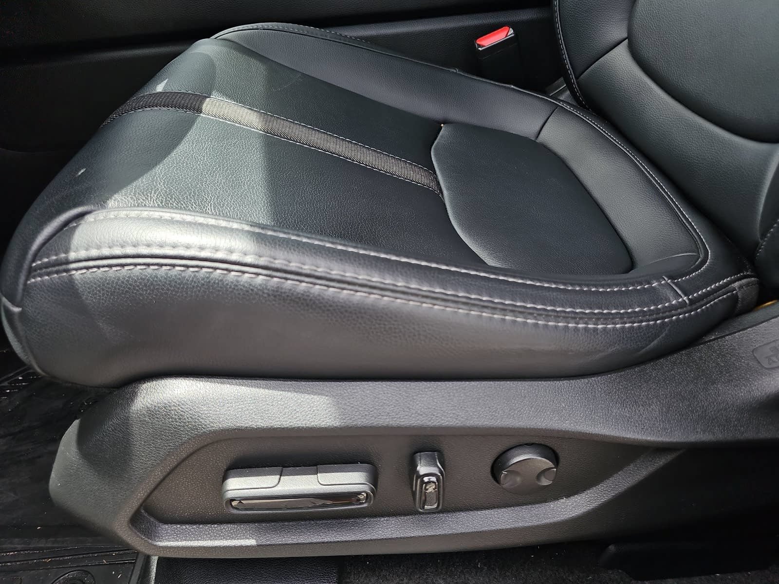 Used 2025 Honda Pilot Touring image 25