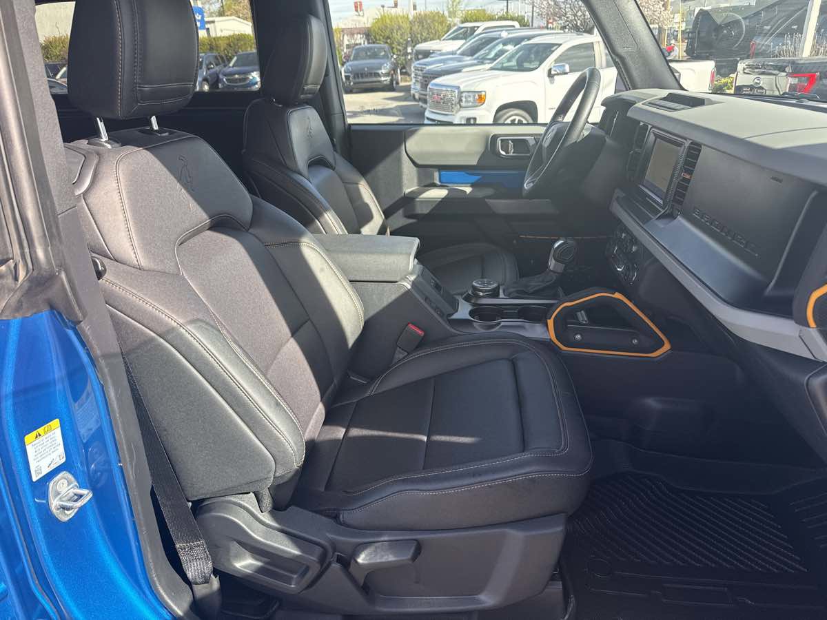Used 2023 Ford Bronco Badlands image 18