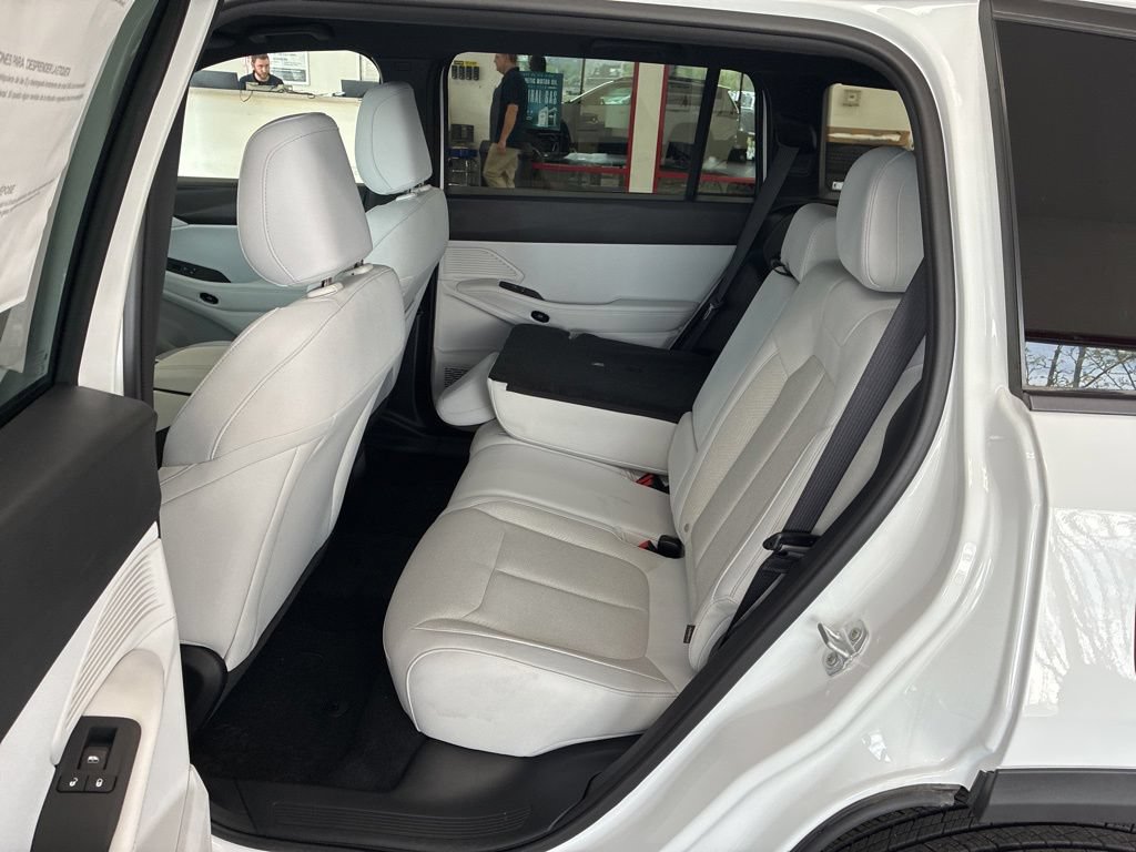 New 2026 Jeep Cherokee Laredo AWD/4WD image 9