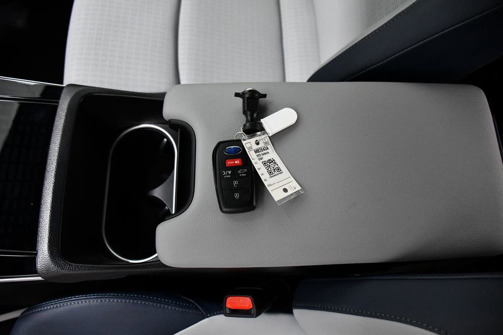 Used 2025 Subaru Solterra Limited w/ Limited Convenience Package image 24