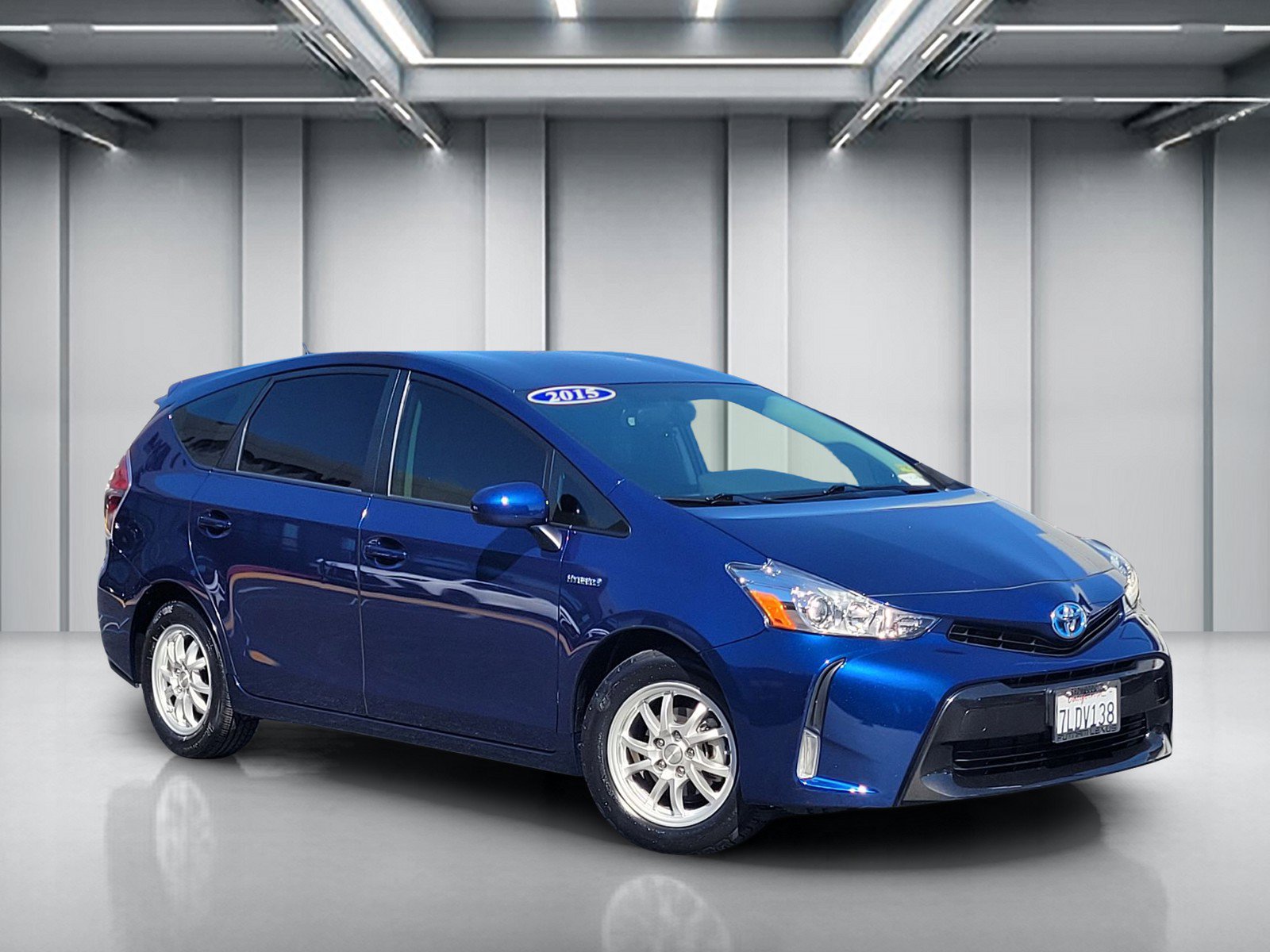 Used 2015 Toyota Prius V Three FWD image 2