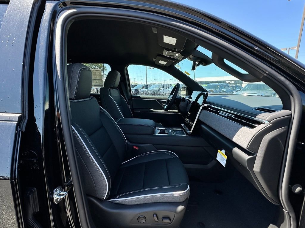 New 2026 GMC Sierra EV Elevation w/ Premium Package AWD/4WD image 12