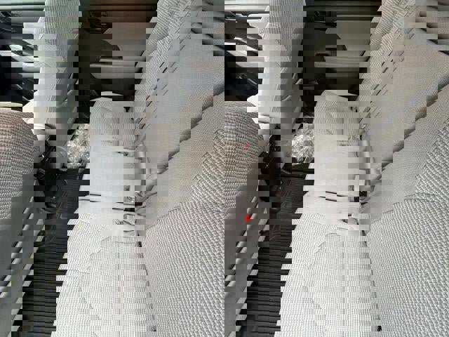 Used 2021 Toyota Highlander LE image 39