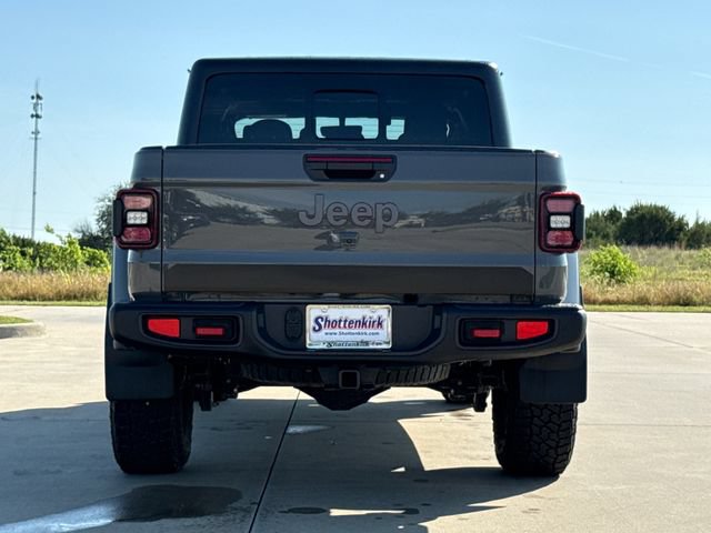 Used 2023 Jeep Gladiator Rubicon w/ LED Lighting Group AWD/4WD image 8