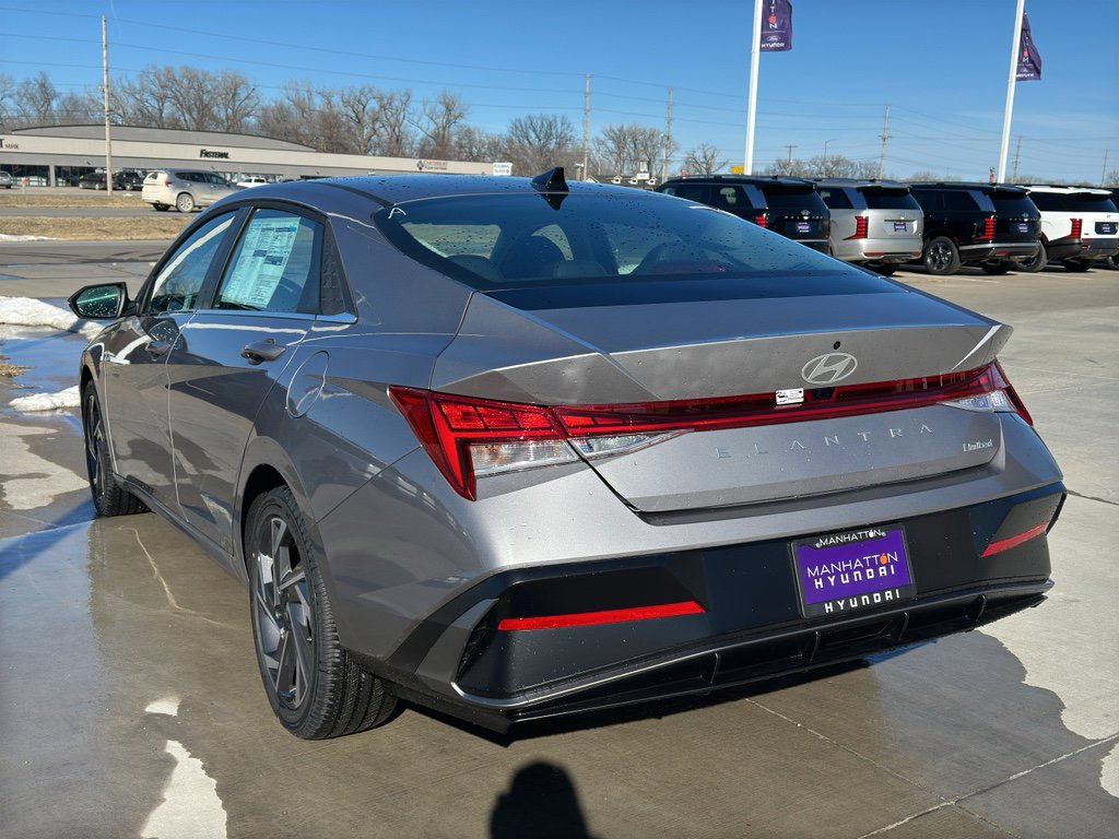 New 2025 Hyundai Elantra Limited image 6