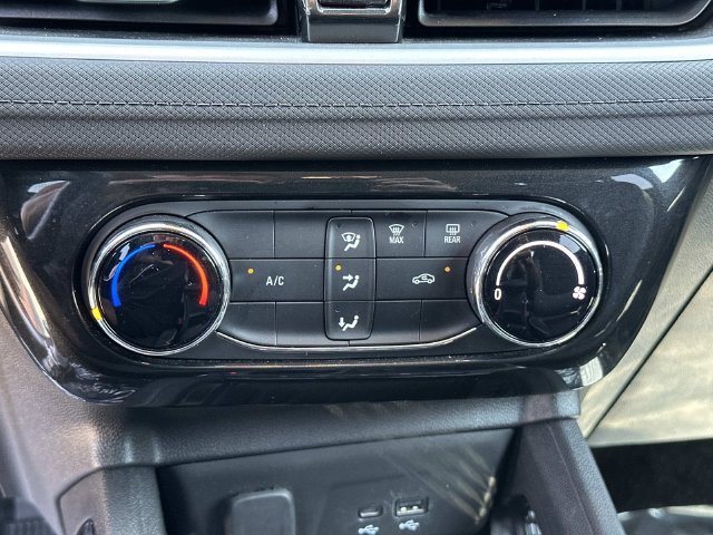 Used 2025 Chevrolet TrailBlazer LT AWD/4WD image 22