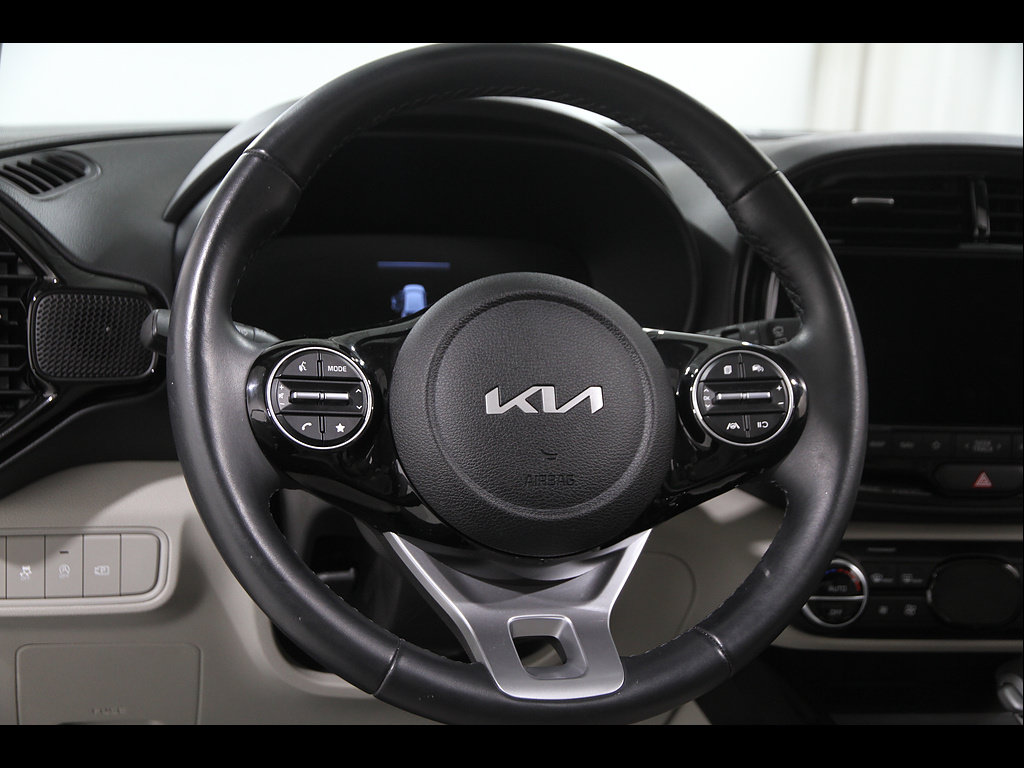 Used 2024 Kia Soul EX FWD image 7