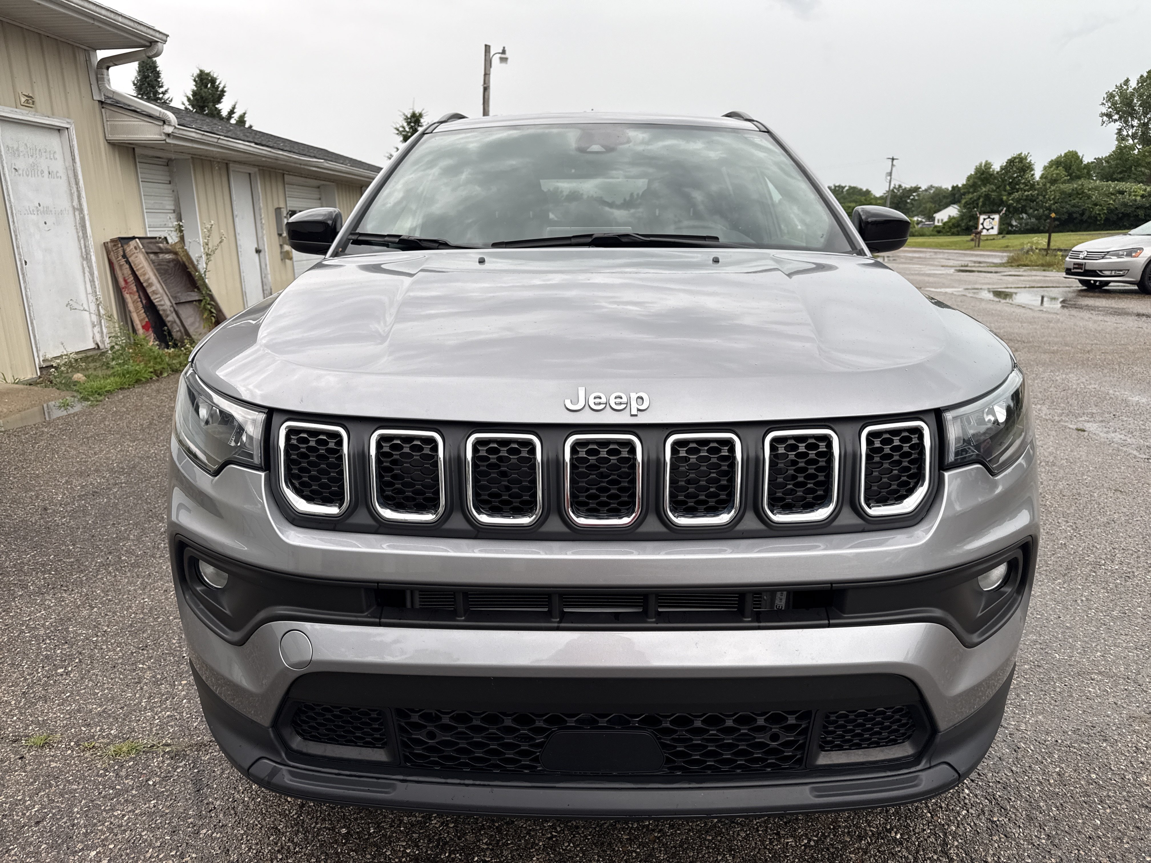 Used 2023 Jeep Compass Latitude AWD/4WD image 29