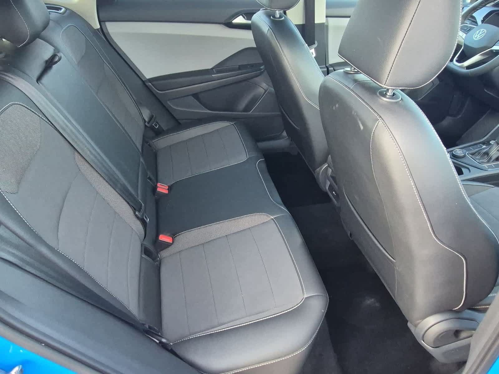 Used 2023 Volkswagen Taos SE w/ Panoramic Sunroof Package AWD/4WD image 20