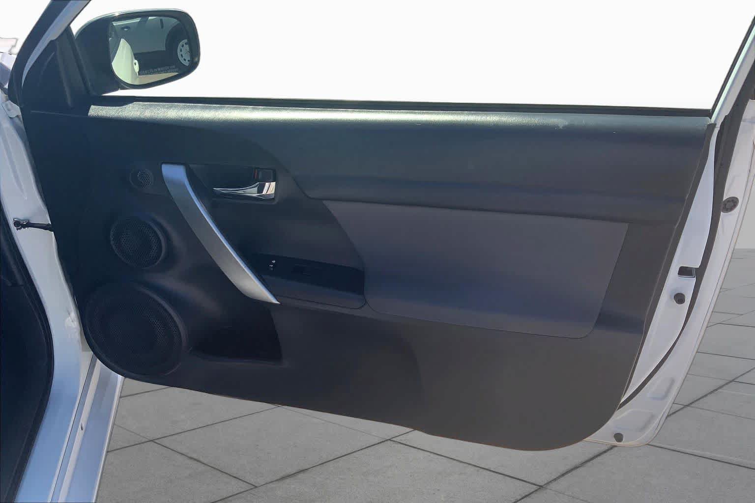 Used 2016 Scion tC FWD image 22