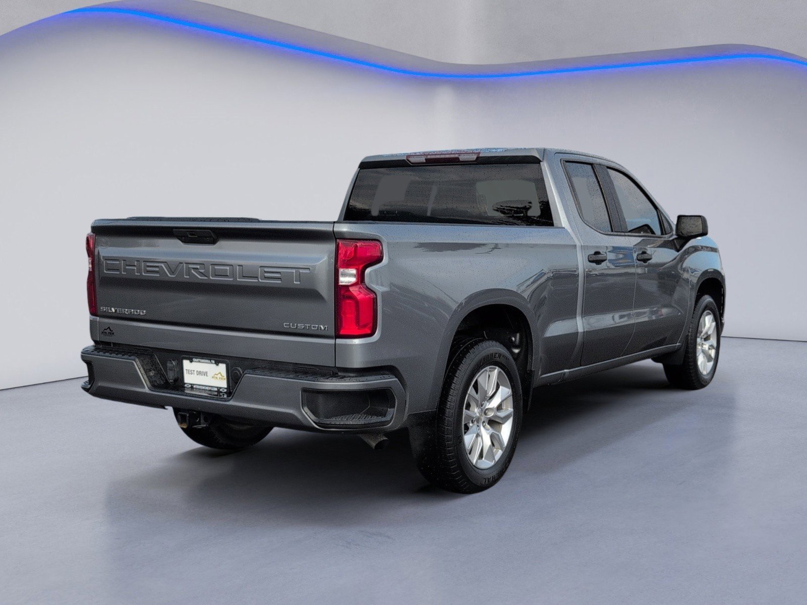 Used 2021 Chevrolet Silverado 1500 Custom image 3