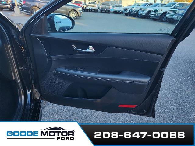 Used 2024 Kia Forte GT-Line w/ GT-Line Premium Package image 27