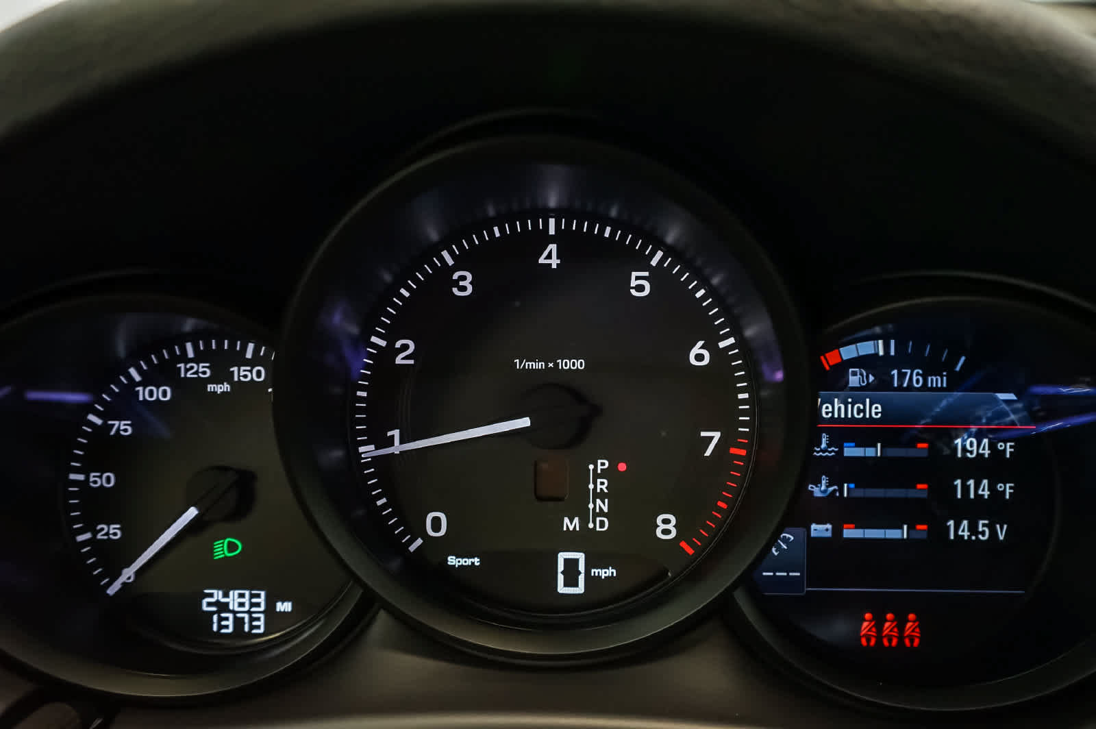 Certified 2026 Porsche Macan AWD/4WD image 23