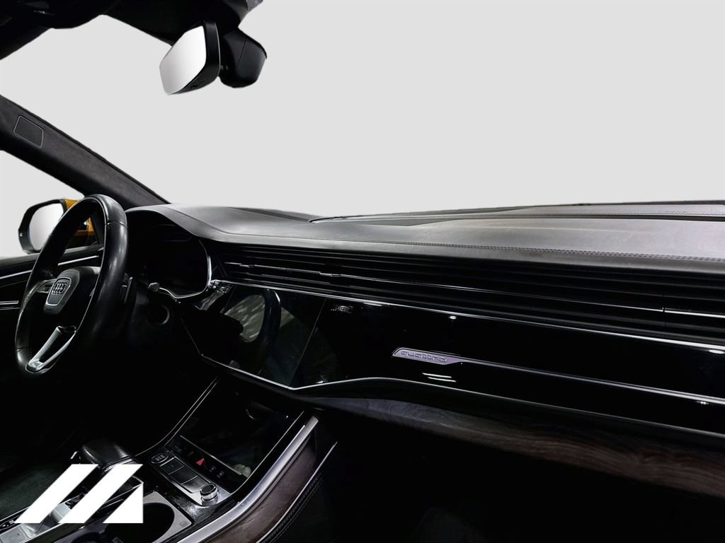 Used 2019 Audi Q8 Prestige w/ Luxury Package AWD/4WD image 32