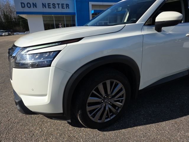 Used 2023 Nissan Pathfinder SL image 38