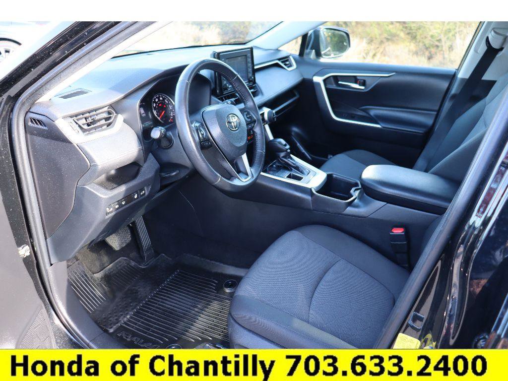 Used 2022 Toyota RAV4 XLE image 21