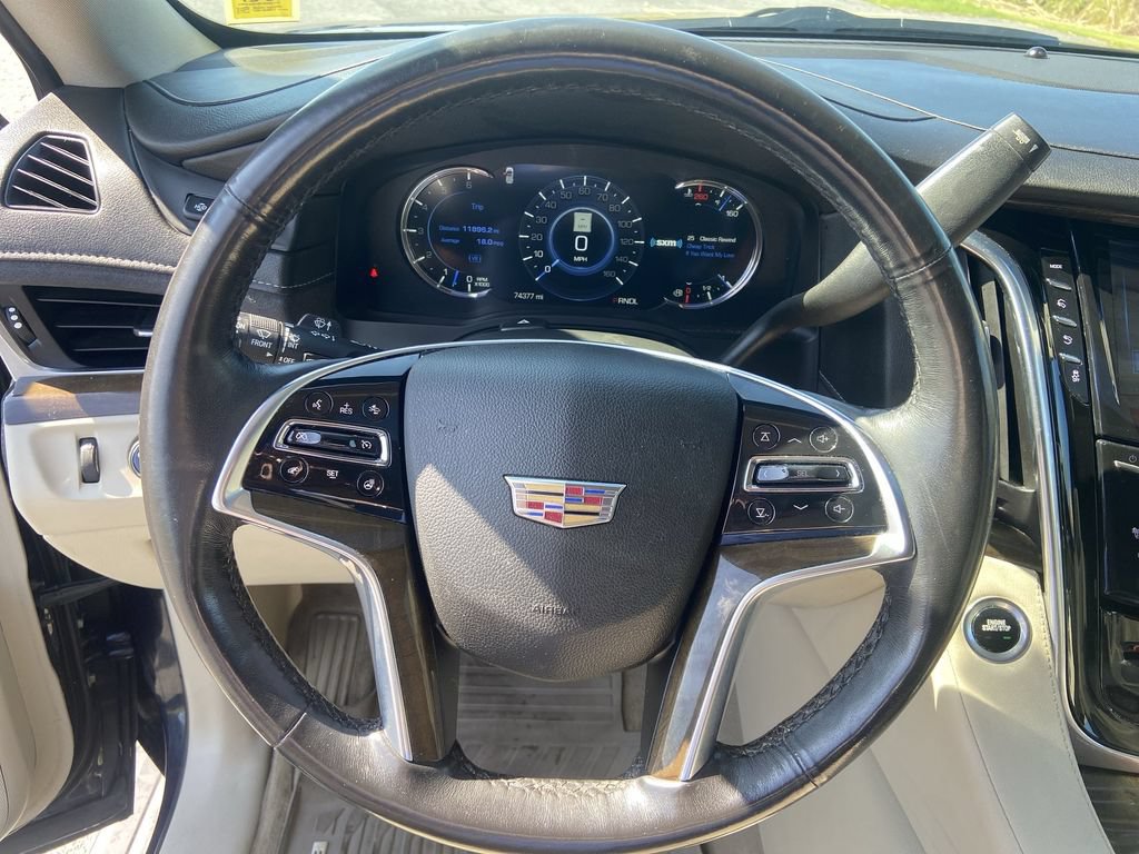 Certified 2020 Cadillac Escalade Premium Luxury AWD/4WD image 19