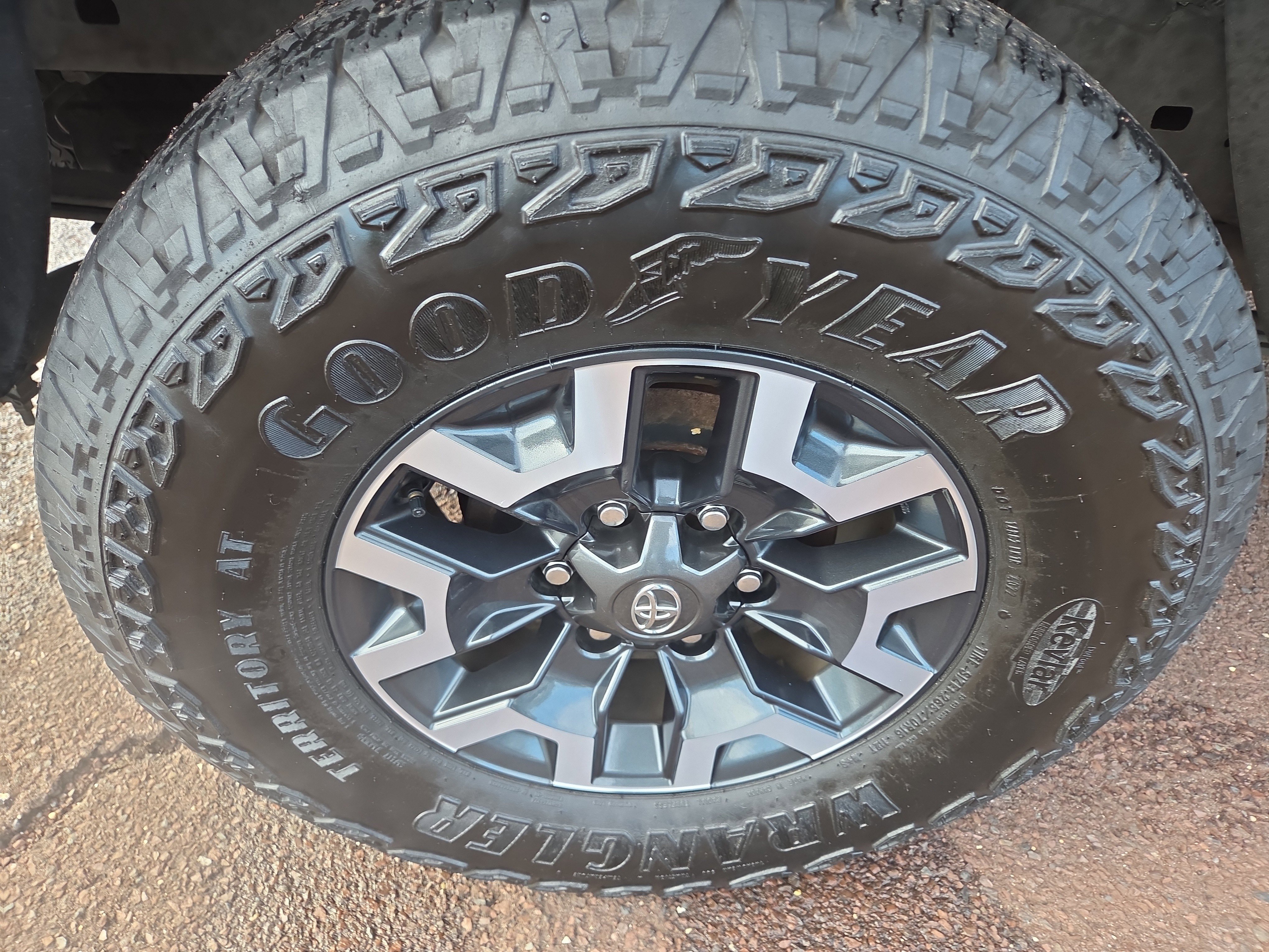 Certified 2023 Toyota Tacoma TRD Off-Road image 10