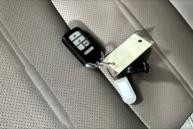 Used 2022 Honda CR-V EX-L image 10