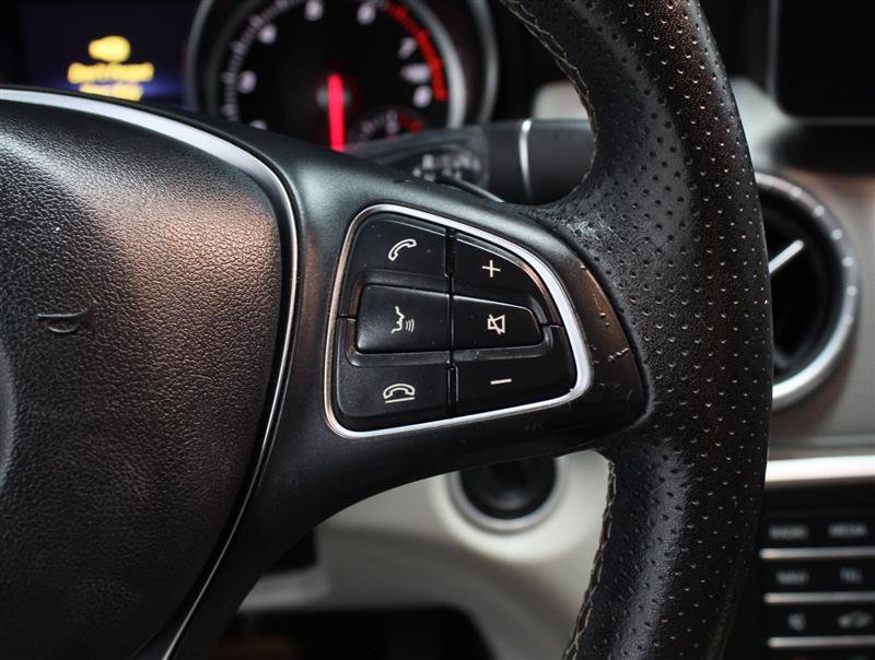 Used 2018 Mercedes-Benz CLA 250 image 13