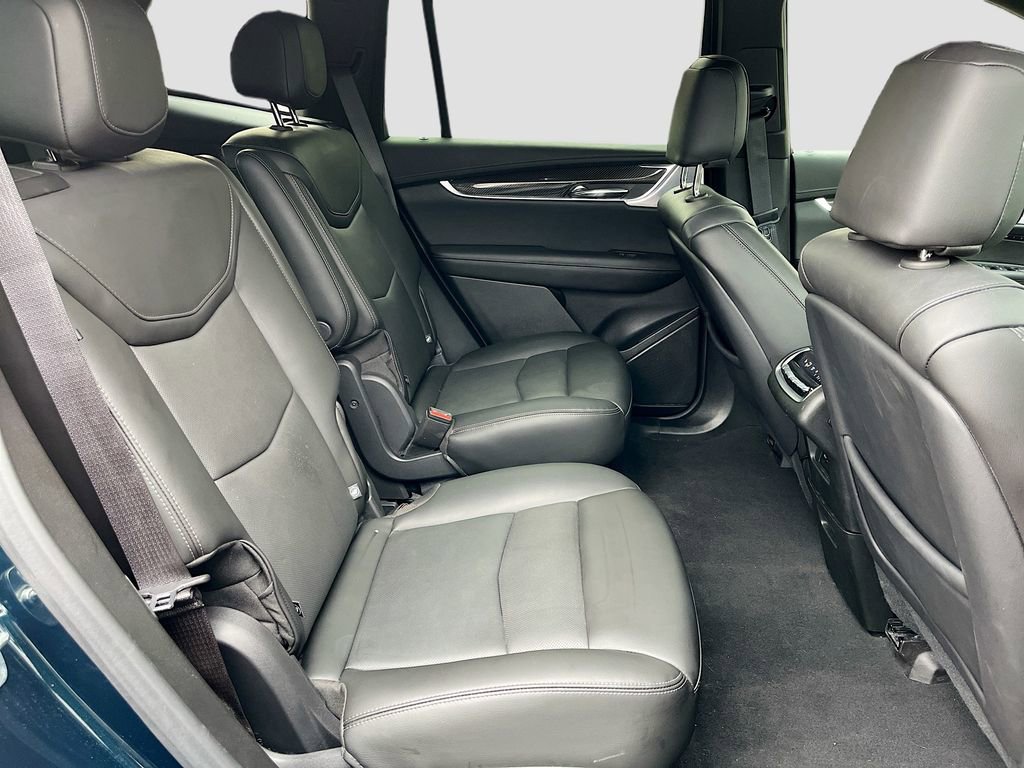 Used 2024 Cadillac XT6 Sport w/ LPO, ONYX Package image 30