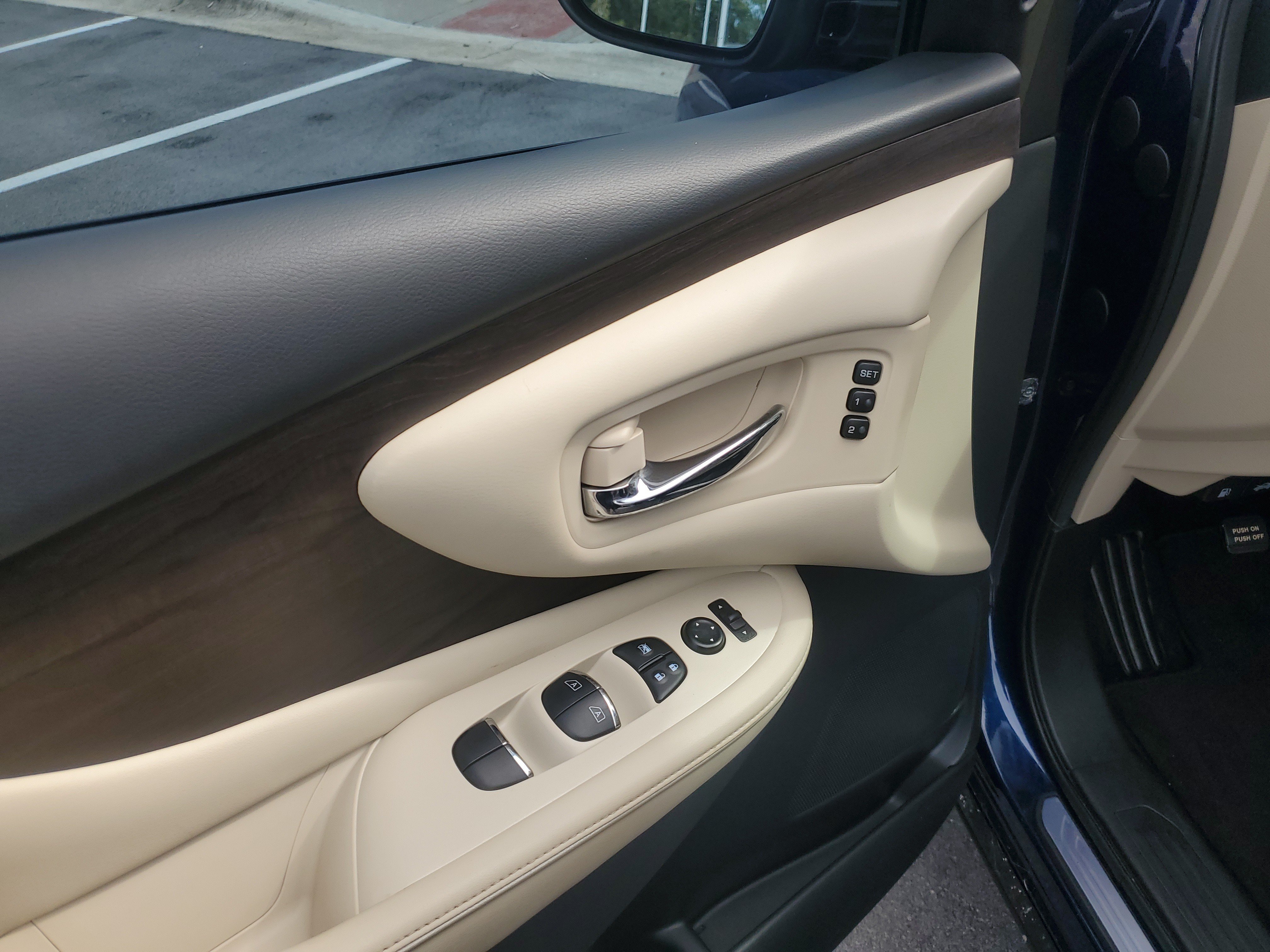 Used 2020 Nissan Murano Platinum FWD image 12