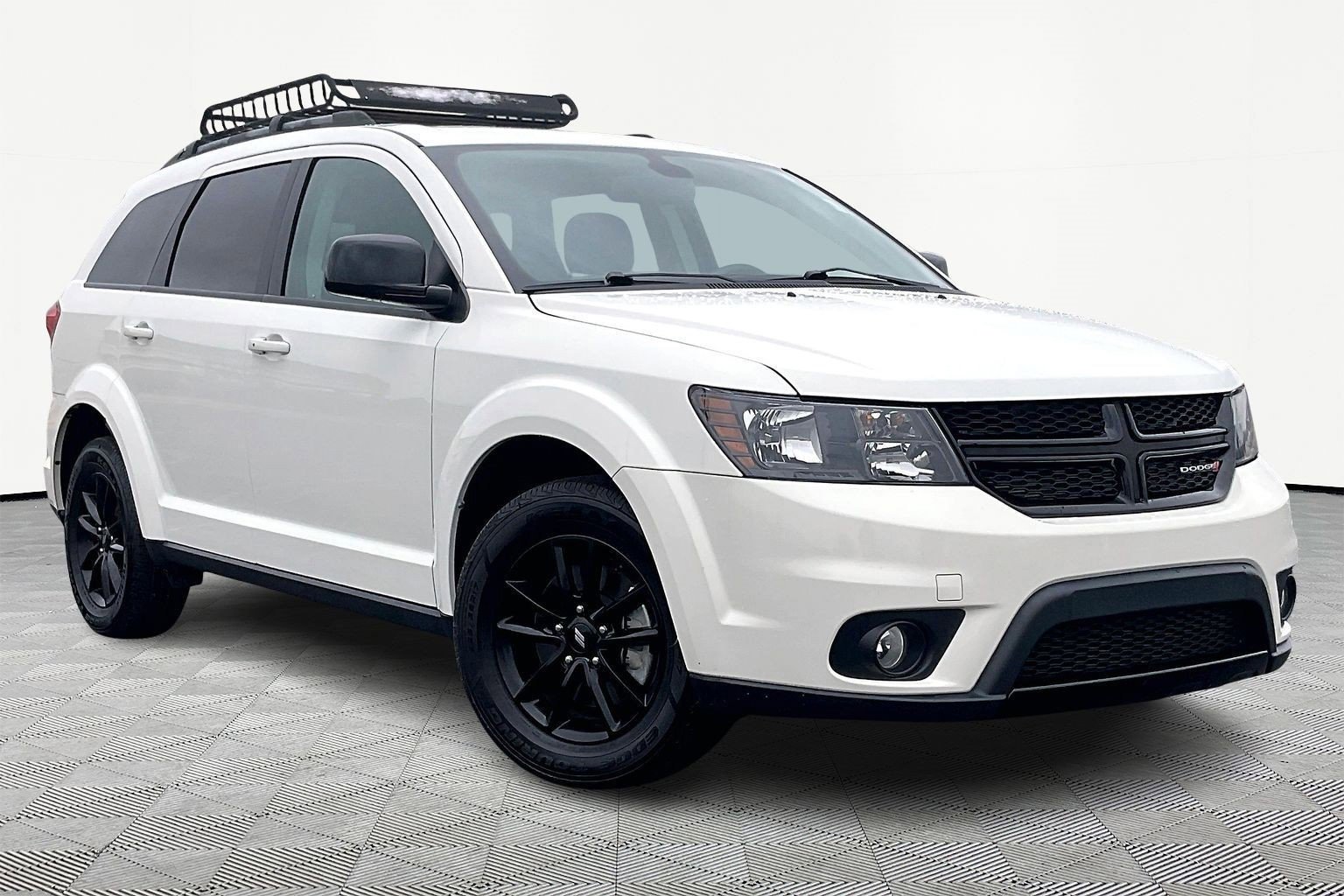 Used 2019 Dodge Journey SE w/ Blacktop Package