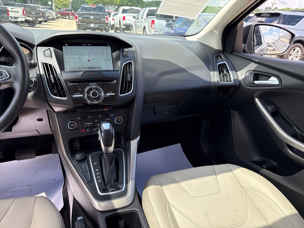 Used 2018 Ford Focus Titanium FWD image 13