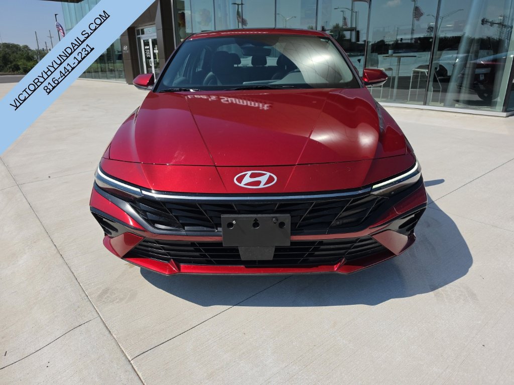 Used 2025 Hyundai Elantra SEL FWD image 9