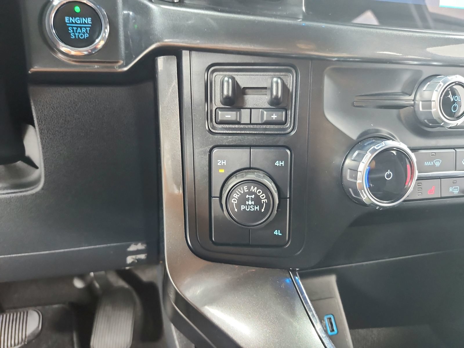 Used 2023 Ford F150 XLT w/ Equipment Group 302A High AWD/4WD image 26