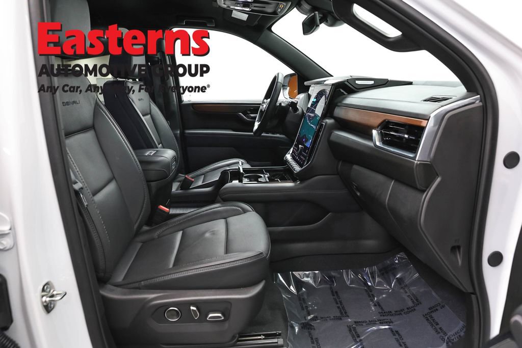 Used 2025 GMC Yukon XL Denali AWD/4WD image 26