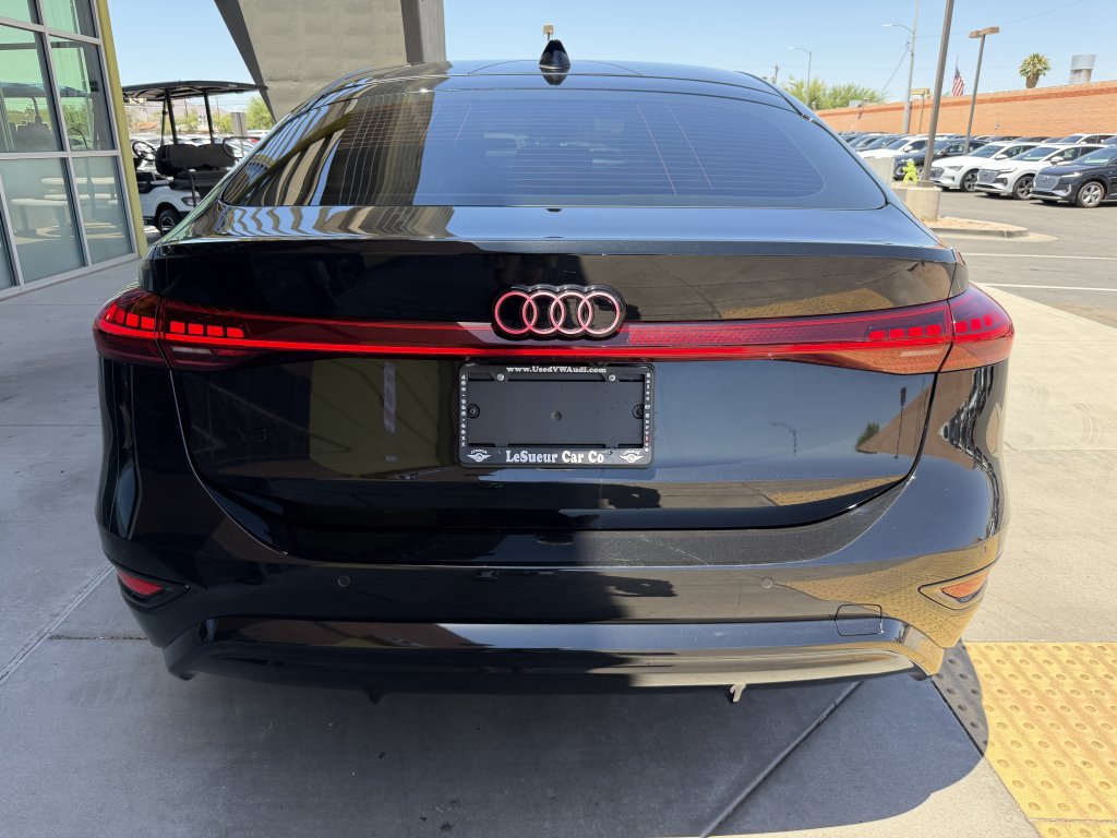 Used 2025 Audi A6 e-tron Premium Plus w/ Premium Plus RWD image 13