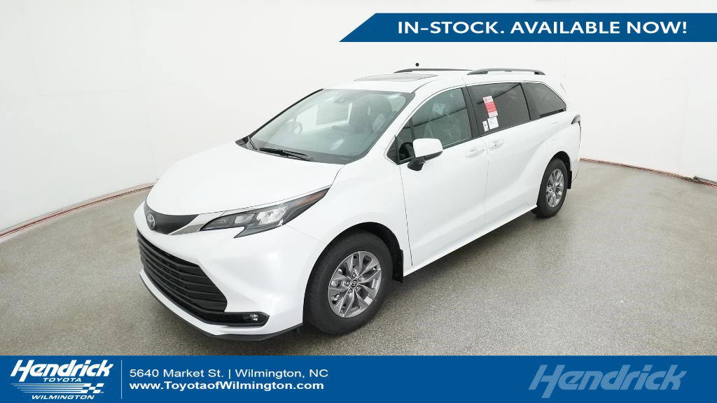 New 2026 Toyota Sienna XLE FWD image 1