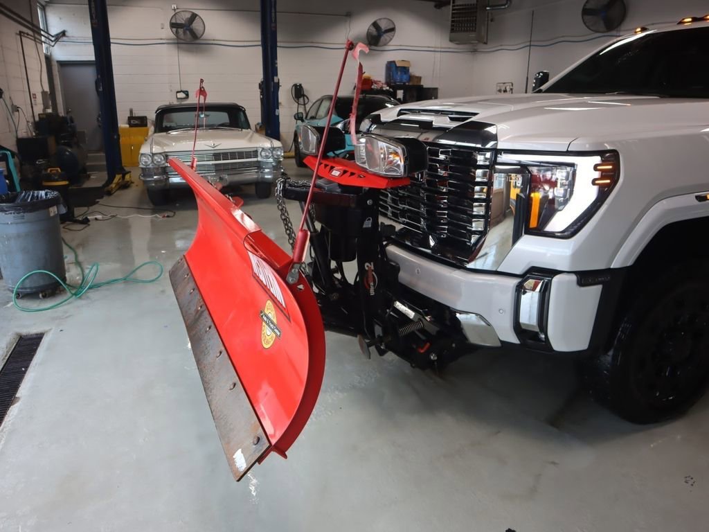 Used 2025 GMC Sierra 3500 Denali image 44