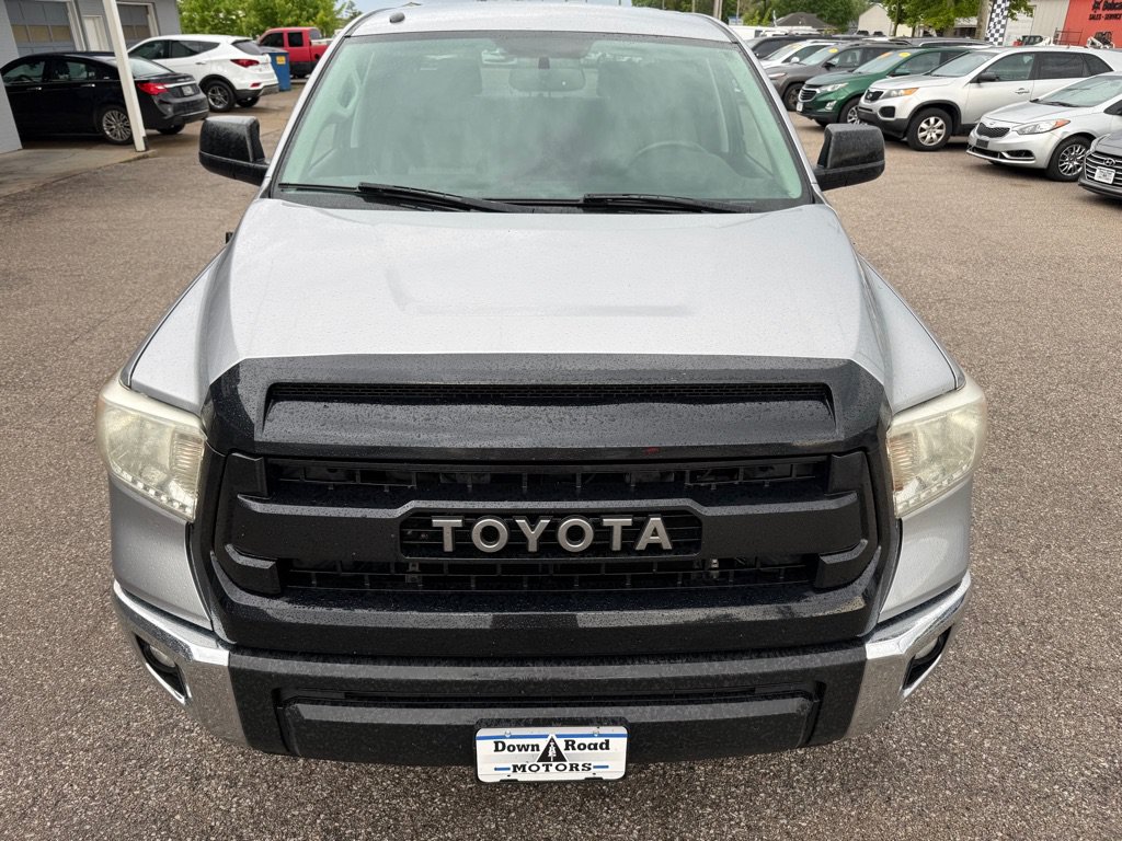 Used 2017 Toyota Tundra SR5 w/ TRD Off Road Package AWD/4WD image 7